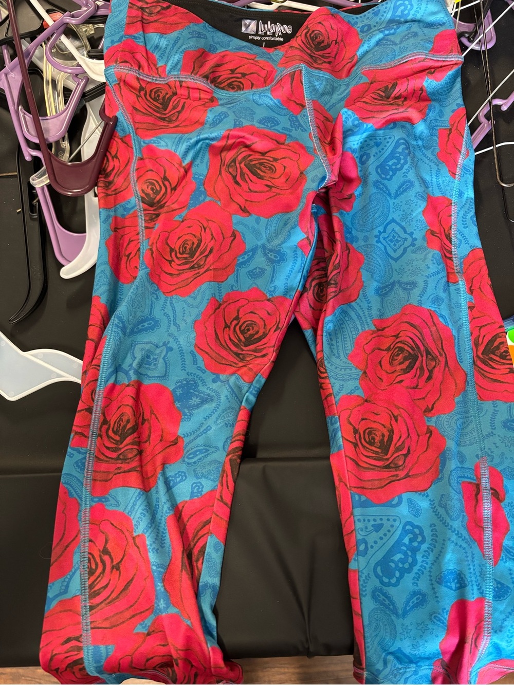 LuLaRoe jade capri Leggings